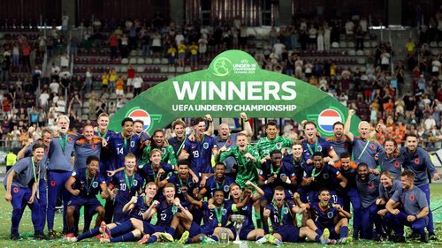 Spaanse media over de titel van Oranje o19.
