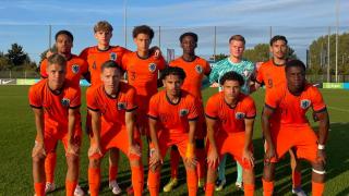 Oranje onder 18 (m) vermorzelt Verenigde Staten in tweede duel: 8-2