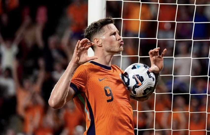 Weghorst na worstelpartij: 'Ik vind het zwaar voor een penalty'