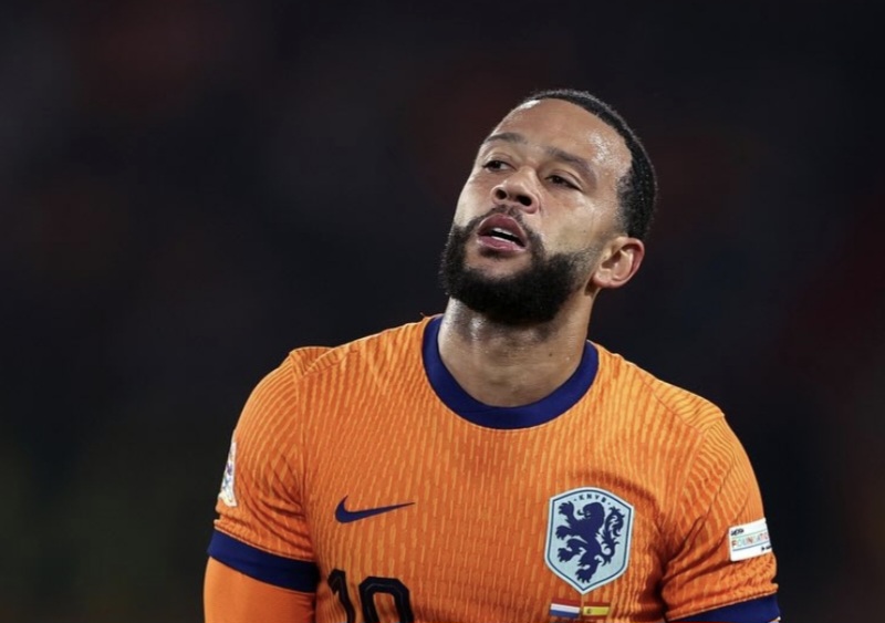 Memphis Depay over gestolen paspoort