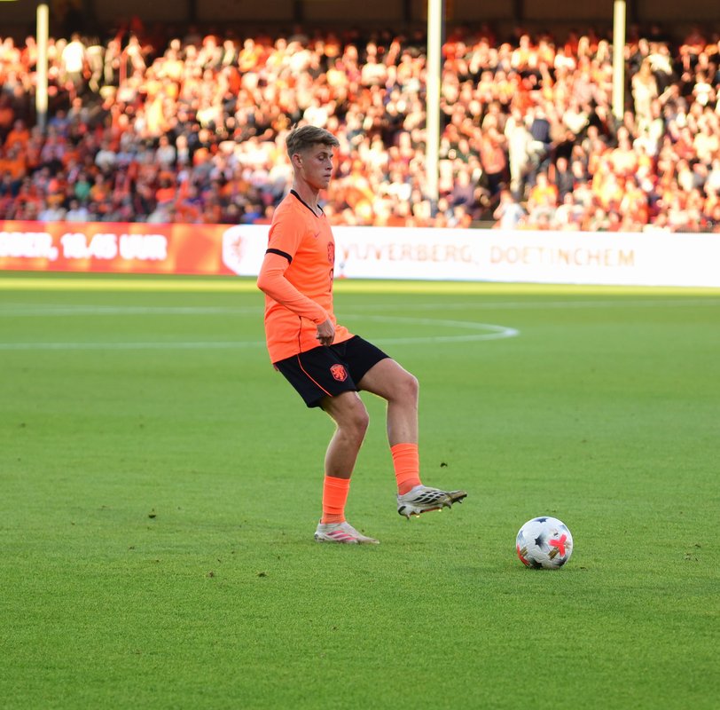 AZ-speler trots op persoonlijke groei: 'Daar ben ik veel beter in geworden'